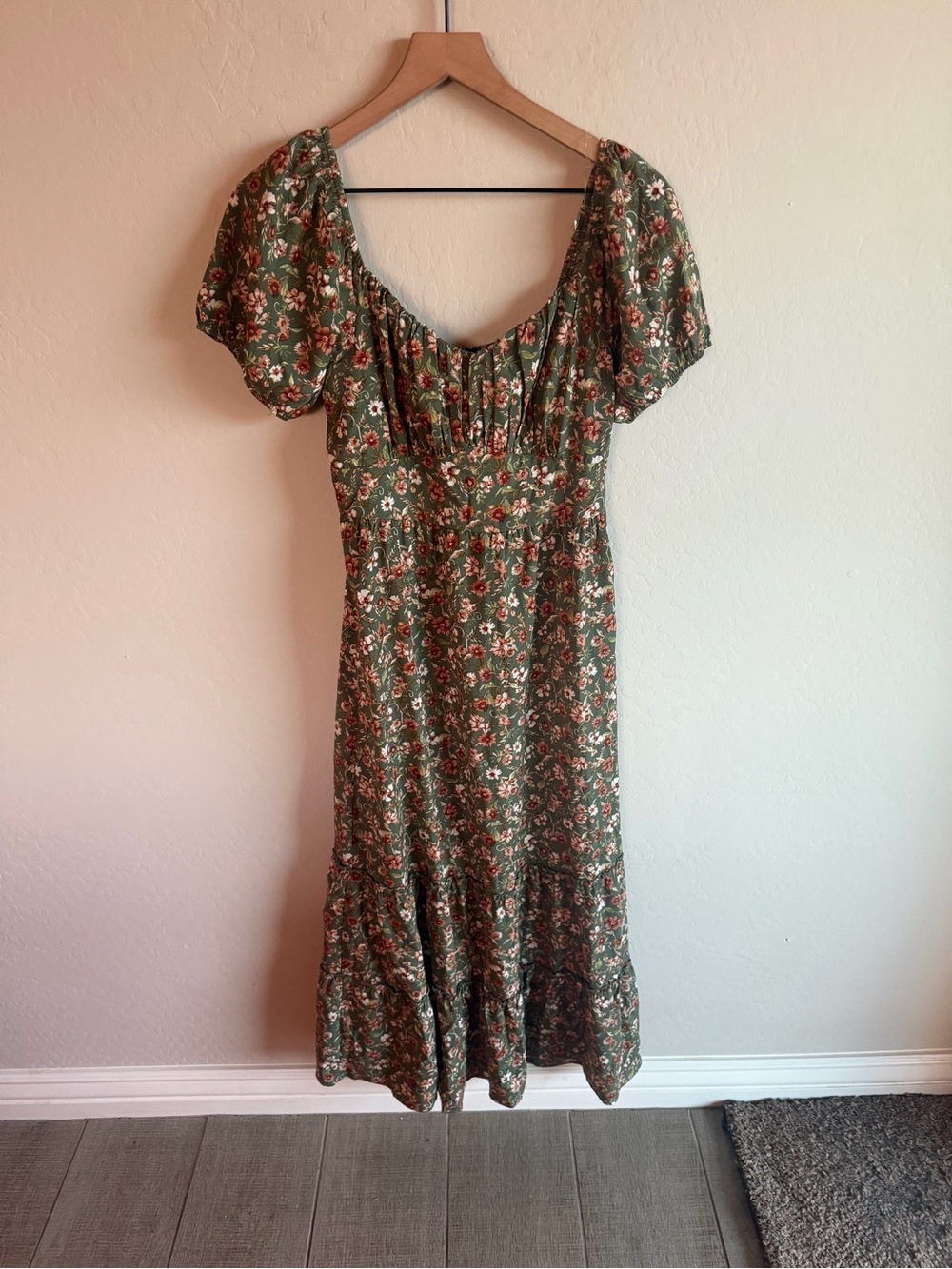Green Floral Midi Dress Puff Sleeves Size M Milkmaid Boho Western Festival